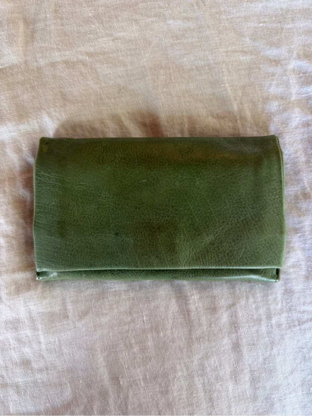 Latico Leathers Grass Eloise Wallet - Picture 2 of 11